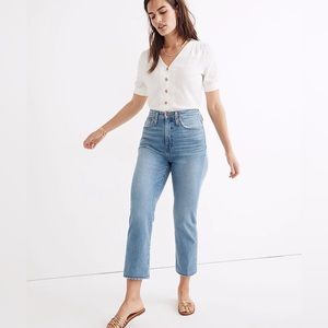 Madewell Curvy Classic Straight Jeans in Meadowland Wash